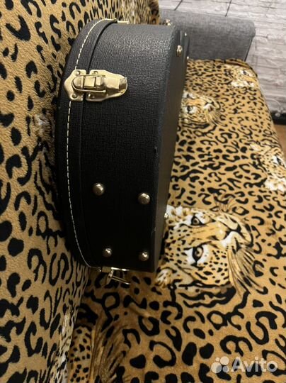 Гитарный кейс TKL для hollow body гитар