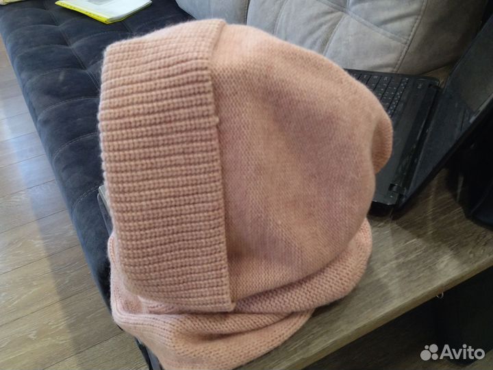 Шапка снуд вязаная женская. Цвет пудровый