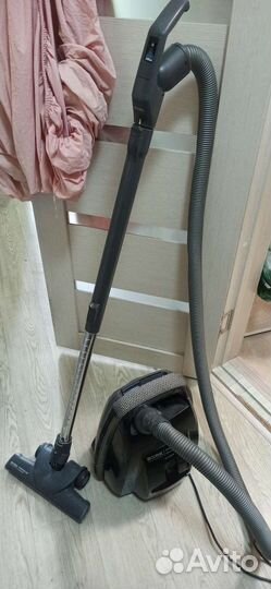 Пылесос Bork Parquet premium 2100w