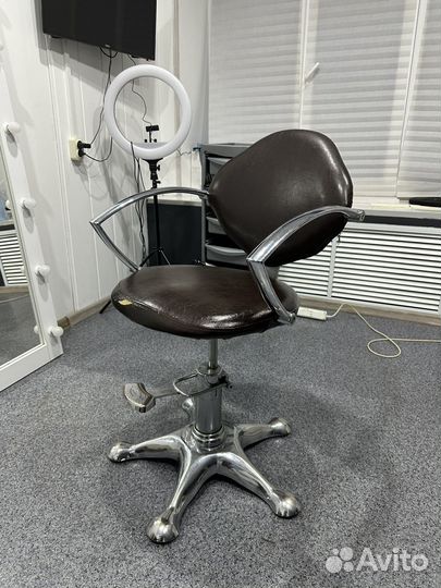 Кресло и мойка парикмахерское