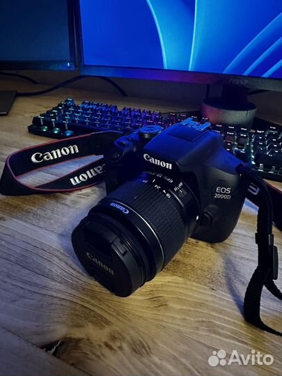 Canon eos 2000d kit