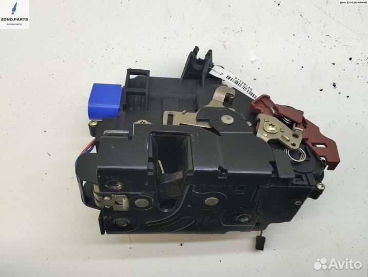Замок двери передней правой 3D1837016 на Volkswagen Touran