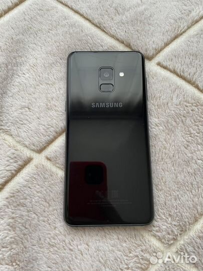 Samsung Galaxy A8 (2018), 4/32 ГБ