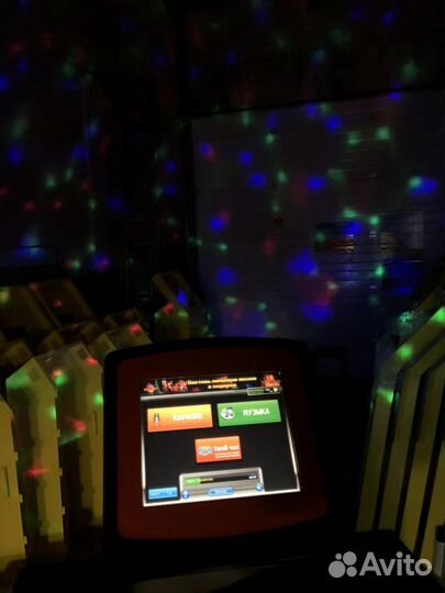 Музыкальный автомат с акустикой 2.0