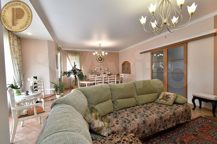 Дом 300 м² на участке 20 сот.