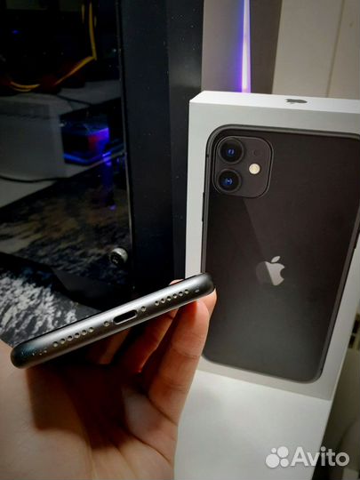 iPhone 11, 64 ГБ
