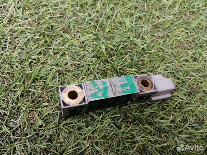 Датчик airbag Volvo S80