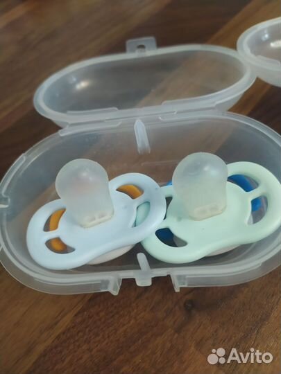 Соски пустышки avent 0-6 и 6-18 месяцев