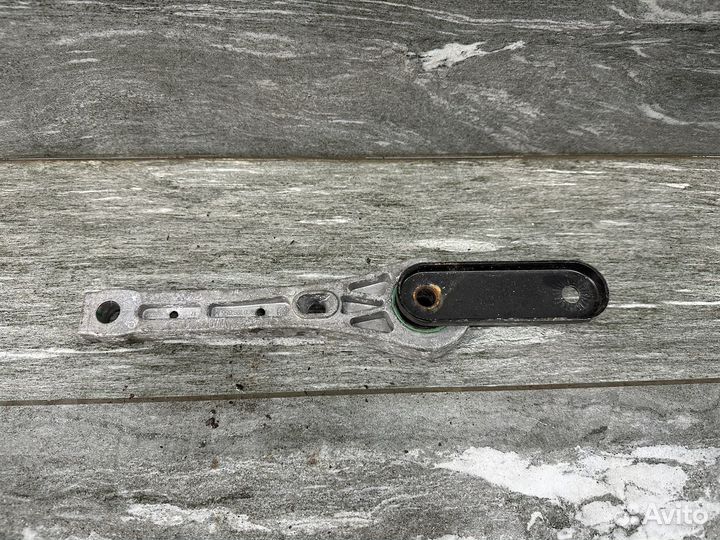 Опора двигателя Tiguan Тигуан