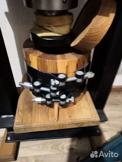 Продам маслопресс гидравлический