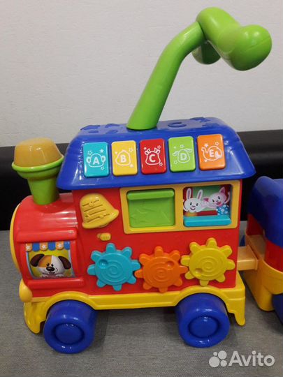 Паровоз музыкальный (толокар-ходунки), б/у