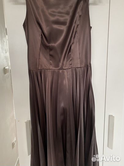 Платья вечерние