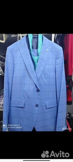 Костюм мужской тройка