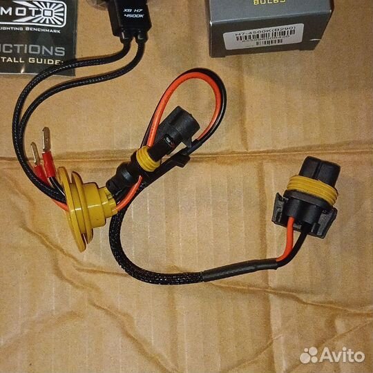 Ксеноновая лампа Morimoto XB H7 4500K (1 шт.)