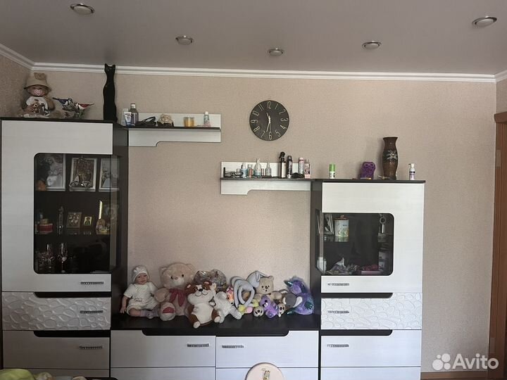 Стенка в гостиную