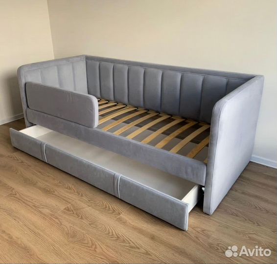 Детская кровать диван