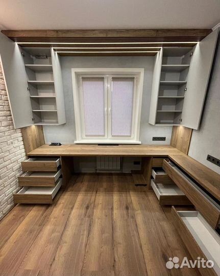 Детский письменный стол на заказ