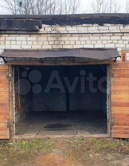 Гараж, > 30 м²