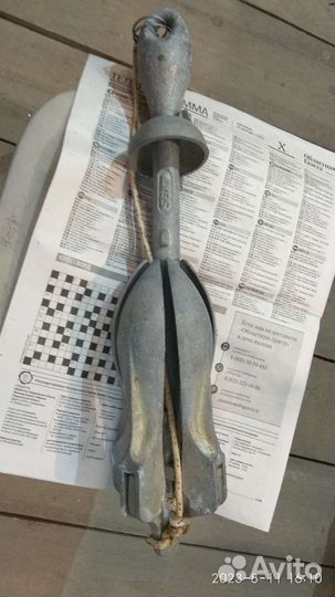 Якорь для лодки