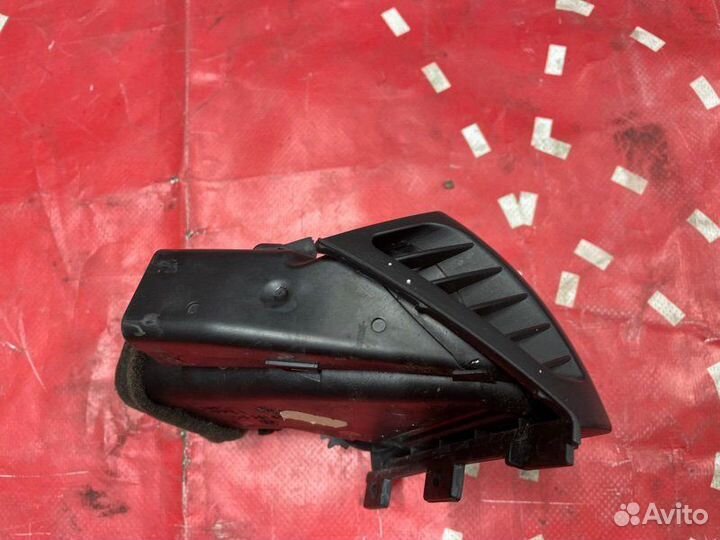 Дефлектор воздушный передний левый Bmw 3 Series