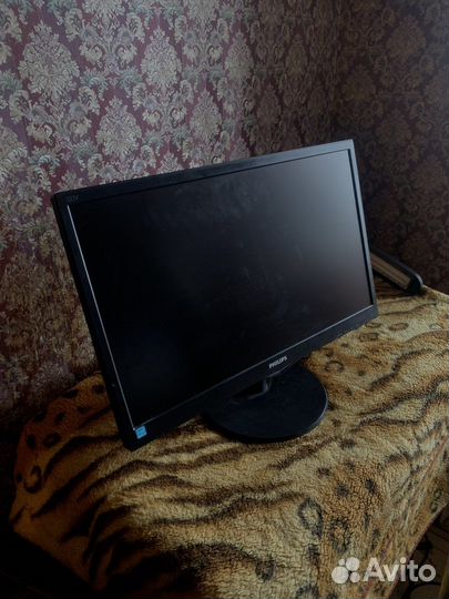 Монитор Philips