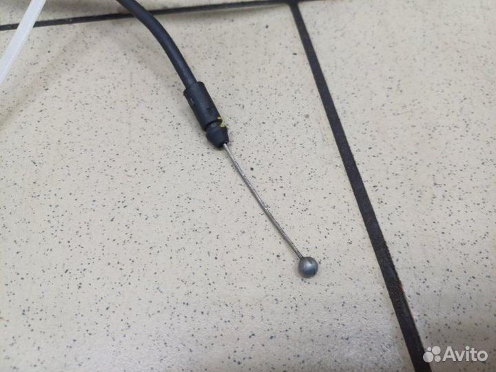 Трос открывания капота Hyundai Solaris