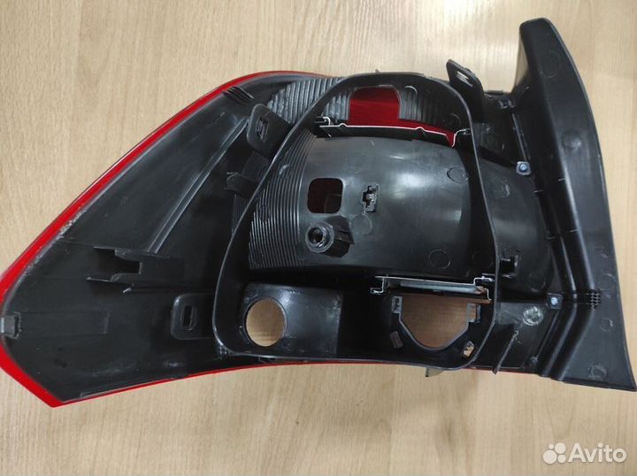 Фонарь задний правый VW Polo sedan с 2015