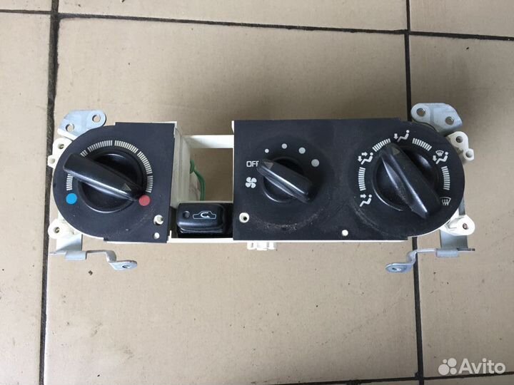 Блок управления отопителем Montero Sport 1