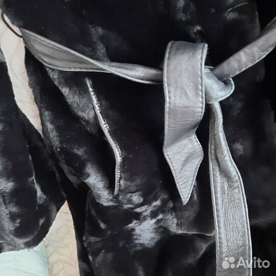 Шуба мутоновая с капюшоном