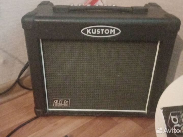 Гитарный комбоусилитель