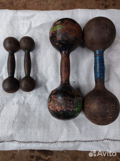 Гантели разные