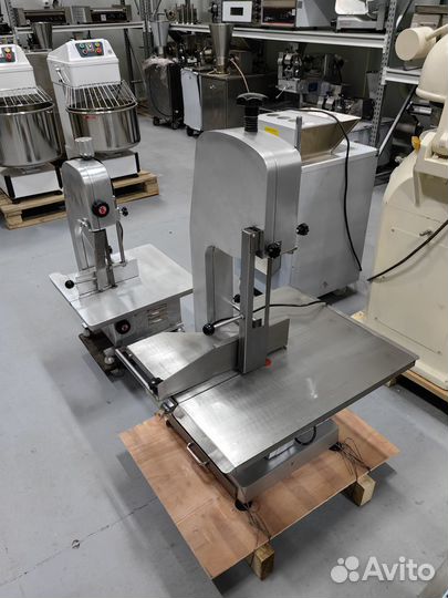 Пила для мяса ленточная JG-210