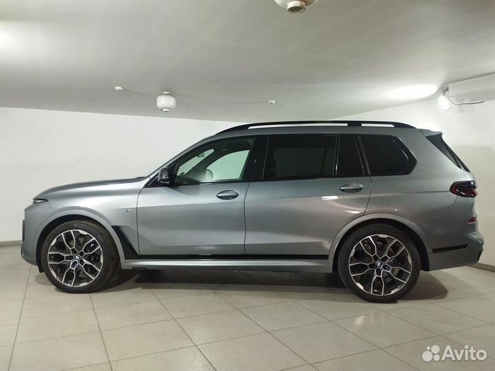 BMW X7 3.0 AT, 2023