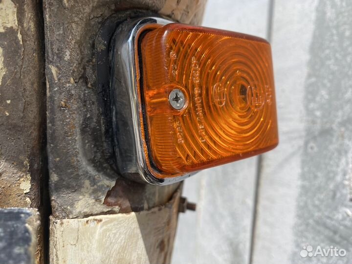 Газ 24 поворотник левый передний