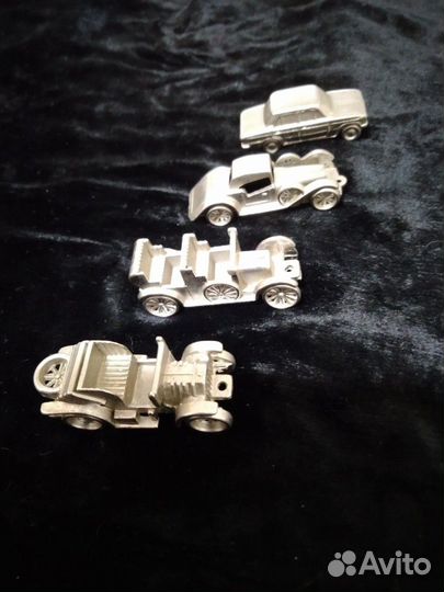 Коллекция брелков на ключи автошка СССР ретро