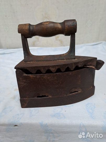 Утюг угольный