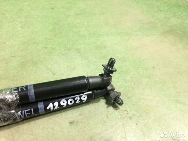 Амортизатор двери багажника Toyota Passo KGC30 1KR