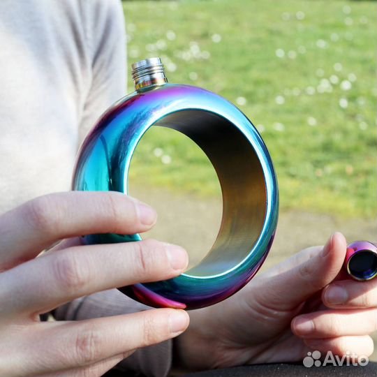 Голографическая фляга-браслет