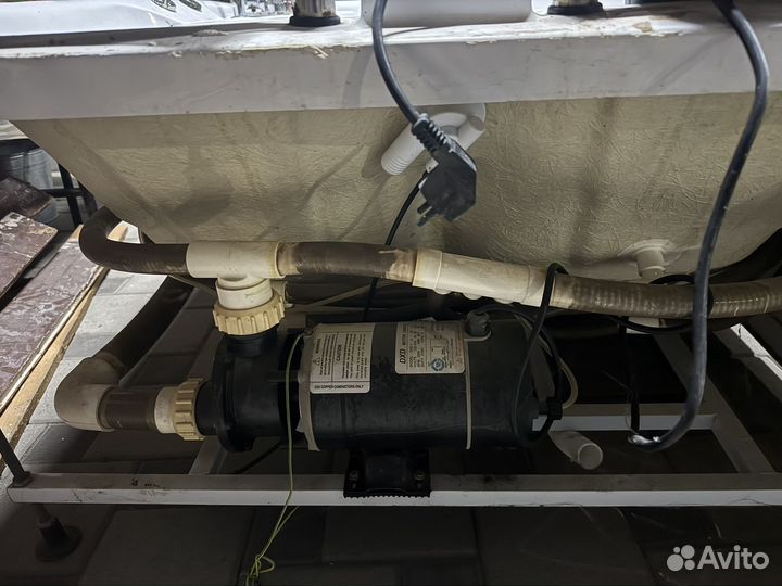 Ванна акриловая