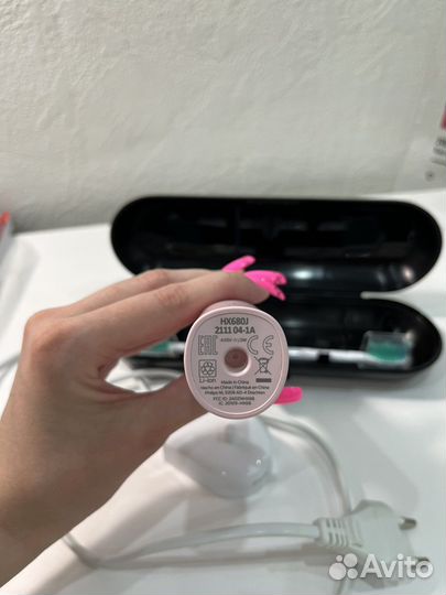 Электрическая зубная щетка philips sonicare