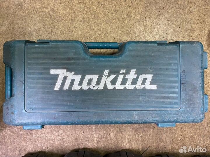 Отбойный молоток Makita HM 1304