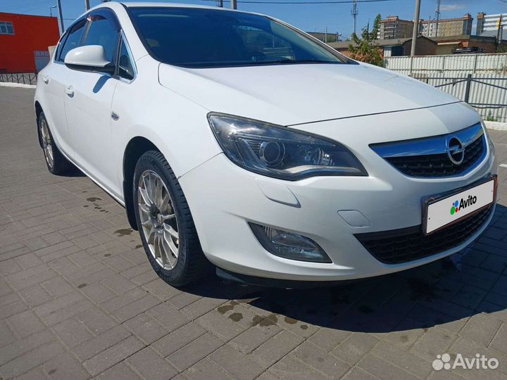 Opel Astra 1.6 AT, 2011, 181 000 км