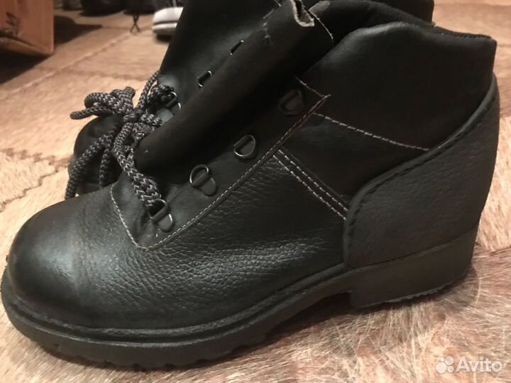 Ботинки рабочие 40 размера, новые