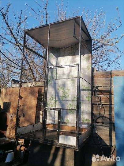 Большая клетка для птиц