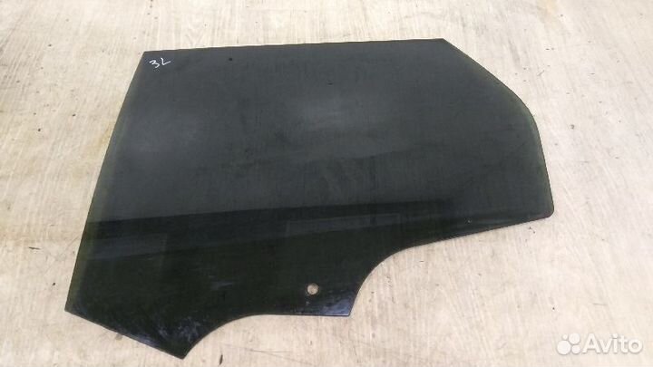 Стекло двери задней левой Land Rover / Discovery S