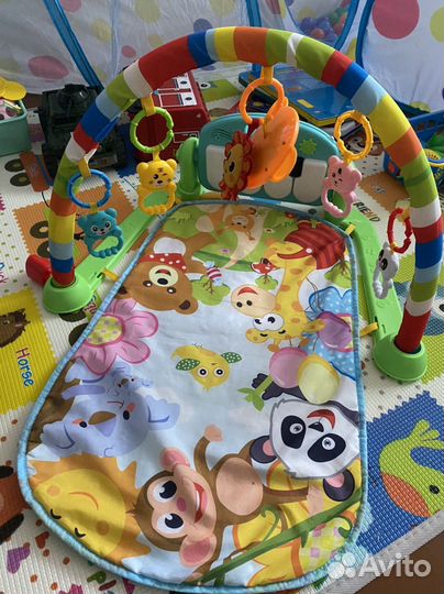 Развивающий коврик с пианино