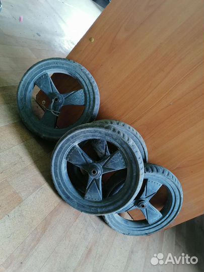 Колеса для детской коляски