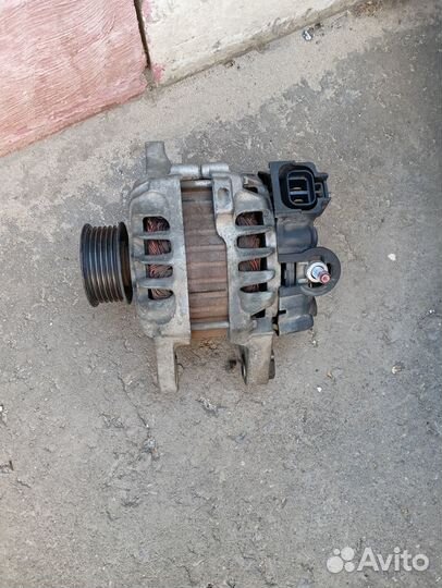 Продам генератор Hyundai Elantra 2008