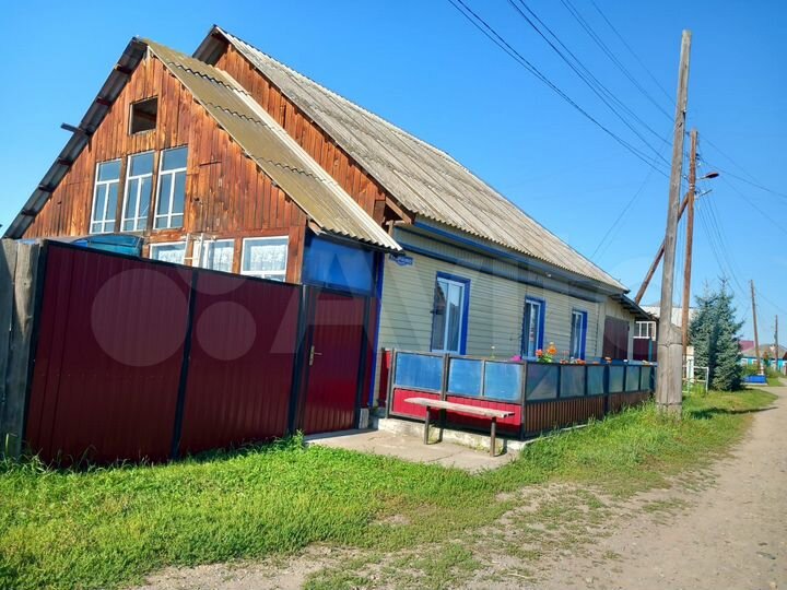 Дом 61 м² на участке 9,8 сот.