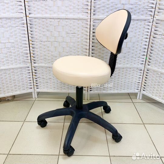 Стул мастера Таблетка со спинкой